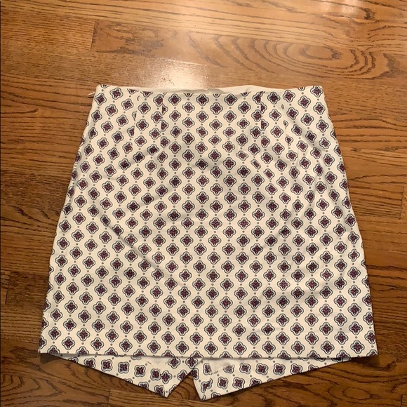 Like new Loft Skirt - Picture 3 of 3